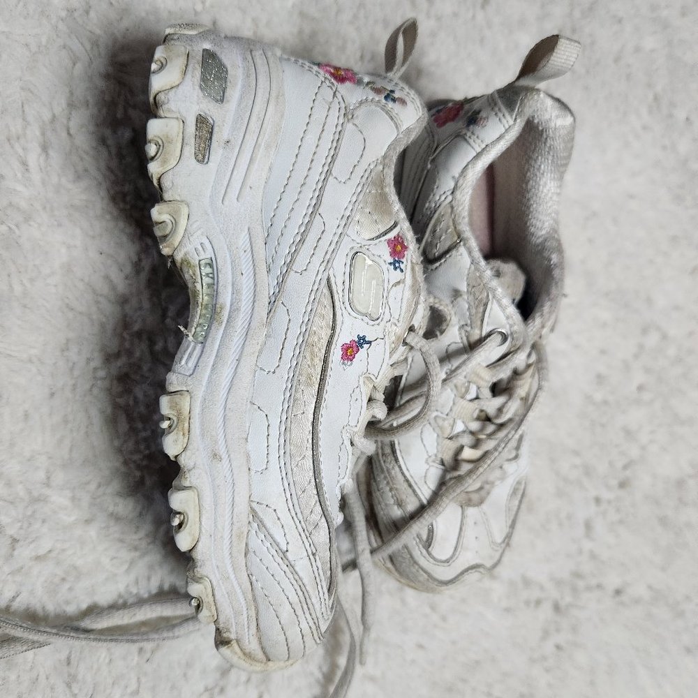 girls sketchers